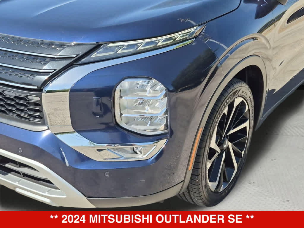 Used 2024 Mitsubishi Outlander SE AWD/4WD image 11