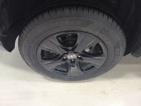 Certified 2023 Toyota RAV4 LE AWD/4WD image 34