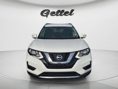 Used 2017 Nissan Rogue SV