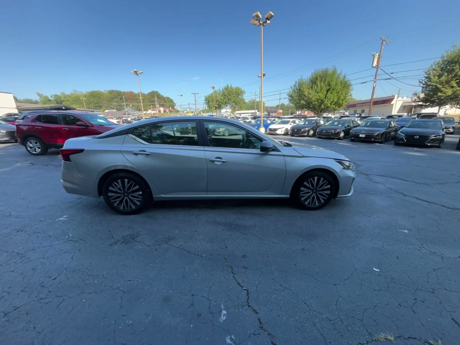 Used 2026 Nissan Altima 2.5 SV FWD image 15