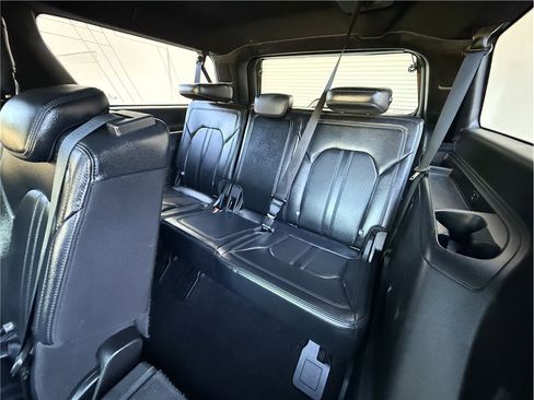 Used 2019 Ford Expedition Max Limited RWD image 14