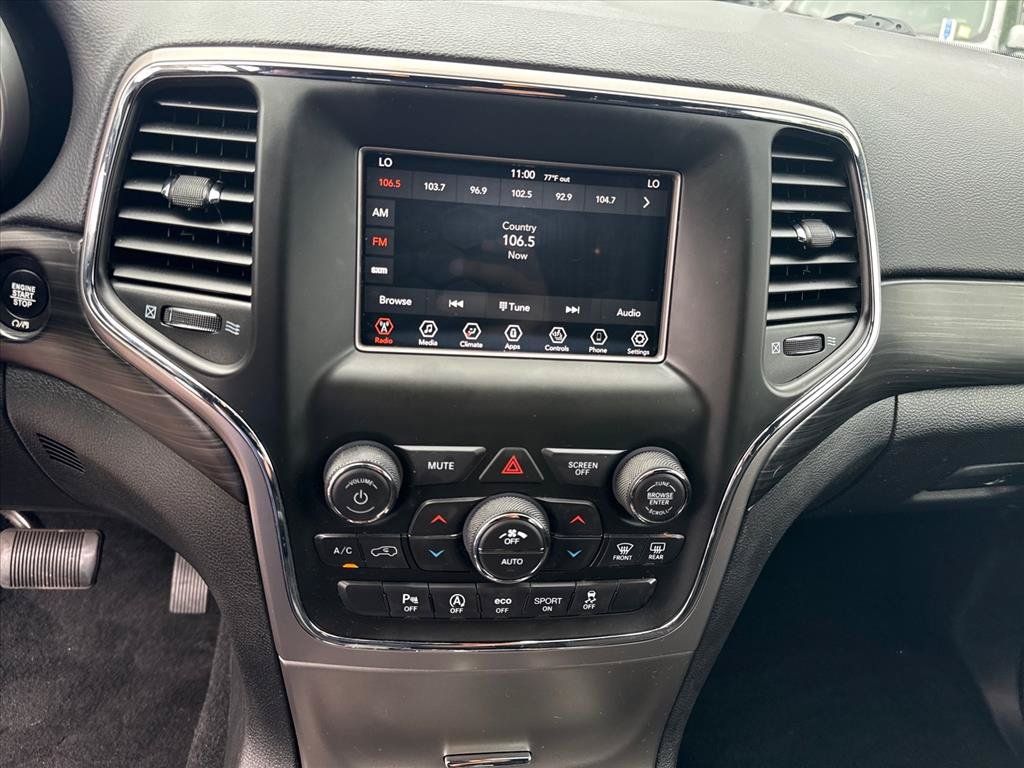 Used 2021 Jeep Grand Cherokee Laredo AWD/4WD image 11