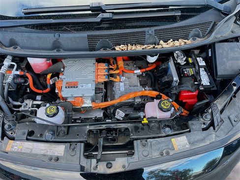 Used 2022 Chevrolet Bolt LT image 28