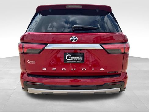 Used 2025 Toyota Sequoia Capstone AWD/4WD image 5