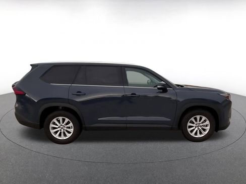 Used 2025 Toyota Grand Highlander FWD image 16