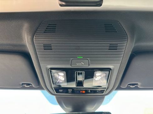 Used 2022 Volkswagen GTI SE FWD image 28