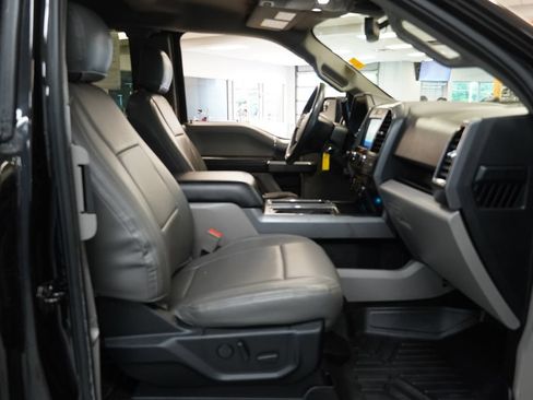 Used 2019 Ford F150 XLT w/ Equipment Group 302A Luxury AWD/4WD image 19