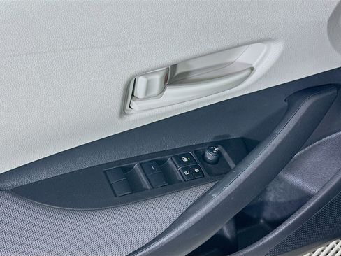 Used 2025 Toyota Corolla LE image 14