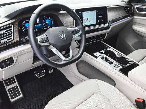 Used 2025 Volkswagen Atlas SEL Premium R-Line AWD/4WD image 19