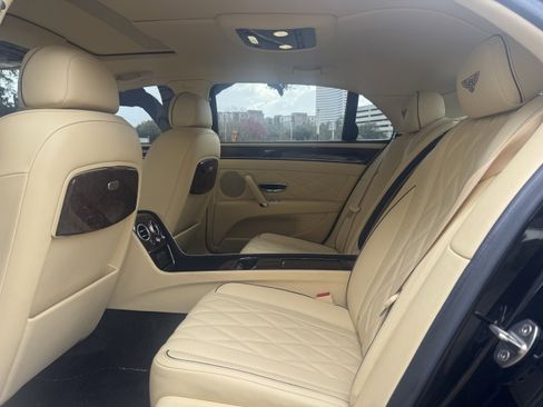 Used 2015 Bentley Flying Spur V8 image 11