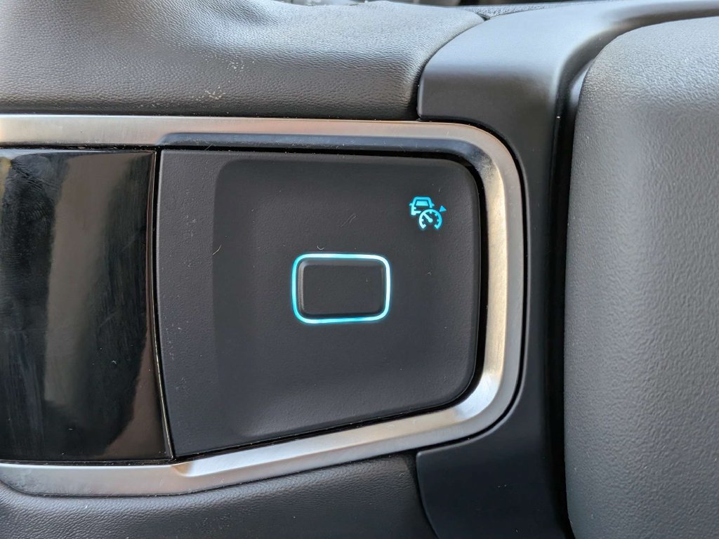 Used 2025 Ford Expedition Active AWD/4WD image 30