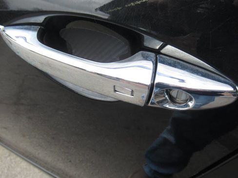 Used 2017 Hyundai Veloster Value Edition image 14