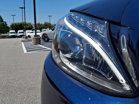 Certified 2018 Mercedes-Benz C 300 4MATIC Sedan image 9