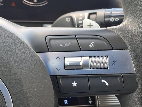 Used 2025 Hyundai Sonata SEL FWD image 23