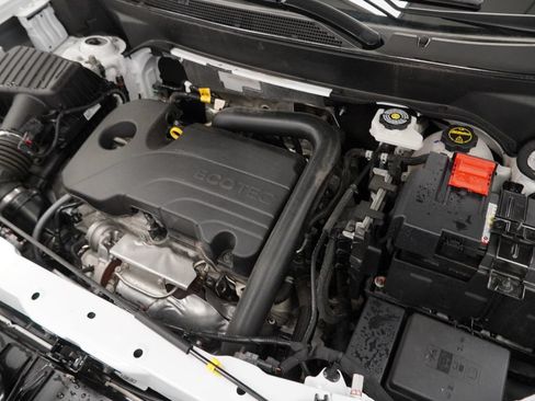 Certified 2025 Chevrolet Equinox LT FWD image 42