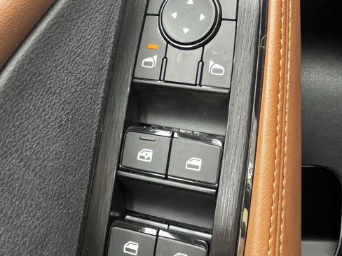 New 2026 Nissan Rogue Platinum AWD/4WD image 26