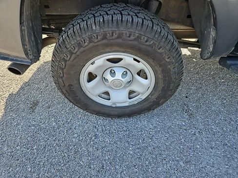 Used 2023 Toyota Tacoma SR image 12