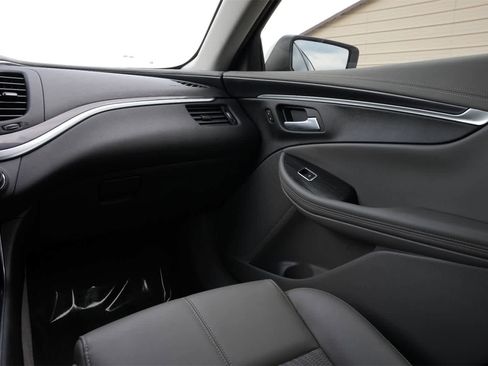 Used 2018 Chevrolet Impala LT image 8