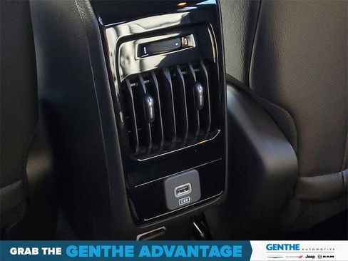 Used 2026 Jeep Compass Limited image 27