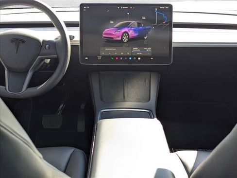 Used 2024 Tesla Model Y Long Range AWD/4WD image 15