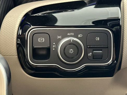 Certified 2025 Mercedes-Benz CLA 250 image 30