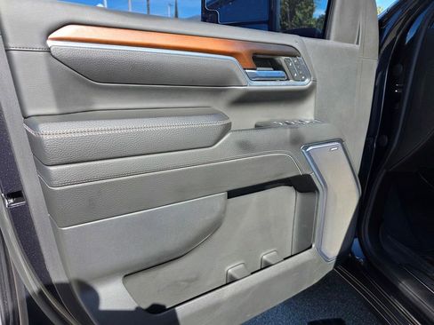 Used 2024 GMC Sierra 2500 Denali w/ Denali Reserve Package image 15