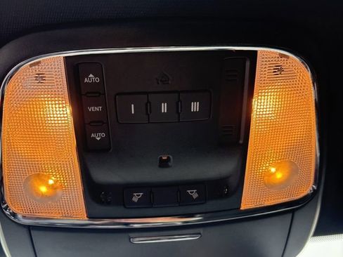 Used 2023 Dodge Charger Scat Pack w/ Daytona Edition Group image 37