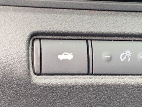 Used 2025 Nissan Altima 2.5 SV image 23