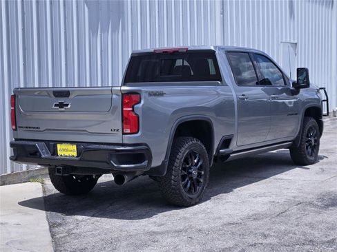 Used 2025 Chevrolet Silverado 2500 LTZ w/ LTZ Plus Package AWD/4WD image 8