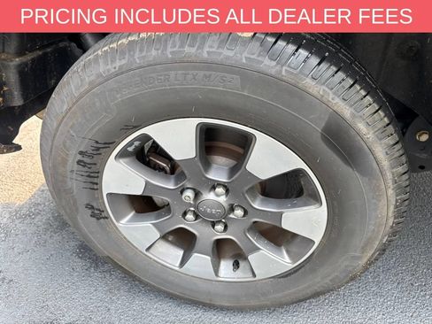 Used 2018 Jeep Wrangler Unlimited Sahara AWD/4WD image 15