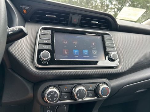 New 2025 Nissan Kicks Play S image 24