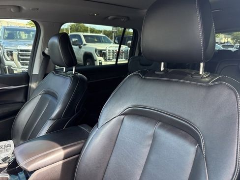 Used 2022 Jeep Grand Cherokee L Limited w/ MOPAR Finishing Package image 12