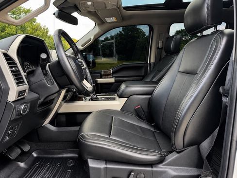 Used 2020 Ford F150 Lariat w/ Equipment Group 502A Luxury AWD/4WD image 25