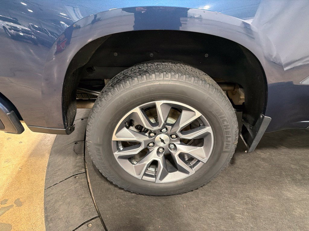 Used 2019 Chevrolet Silverado 1500 RST AWD/4WD image 37