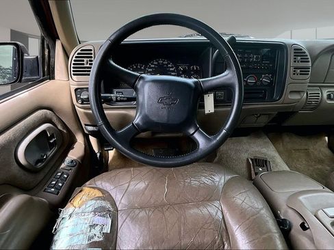 Used 1999 Chevrolet Tahoe Z71 w/ Comfort & Security Pkg AWD/4WD image 5