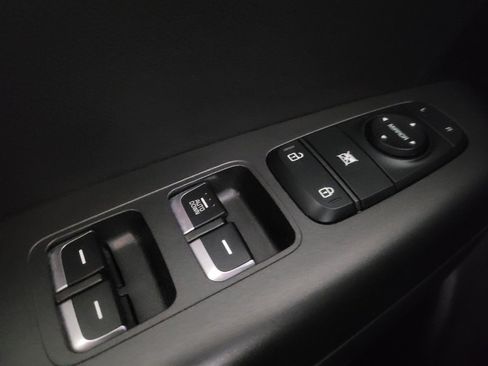 Used 2020 Kia Sportage LX image 27