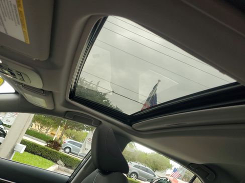 Used 2024 Toyota Camry LE w/ Convenience Package image 18