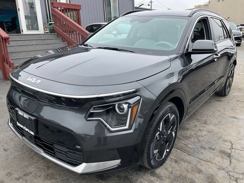 Used 2023 Kia Niro Wind FWD image 79