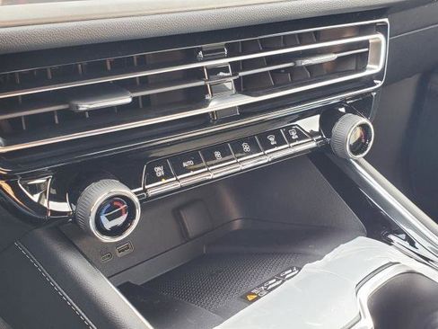 New 2026 Chevrolet Traverse LT w/ Driver Confidence Package image 19