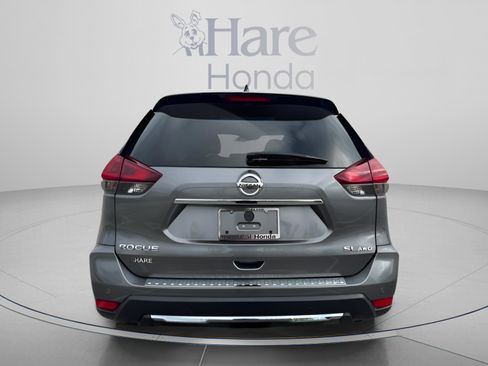 Used 2019 Nissan Rogue SL w/ Premium Package AWD/4WD image 4