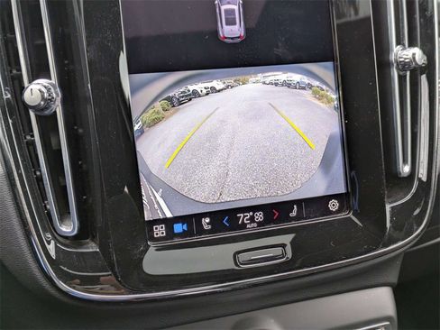 Used 2021 Volvo XC40 P8 Recharge image 23