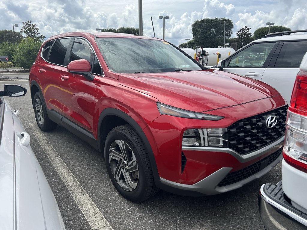 Used 2023 Hyundai Santa Fe SE AWD/4WD image 2