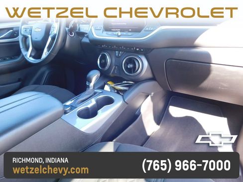 Used 2021 Chevrolet Blazer LT FWD image 18
