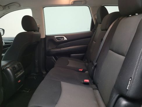 Used 2020 Nissan Pathfinder S AWD/4WD image 18
