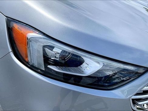 Used 2020 Ford Edge Titanium FWD image 28
