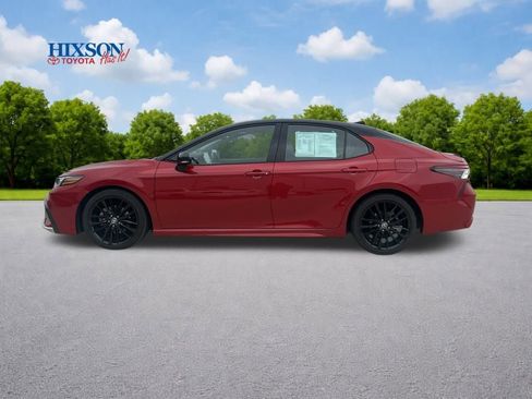 Used 2021 Toyota Camry XSE image 4