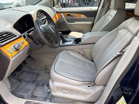 Used 2011 Lincoln MKX 2WD w/ 102A Rapid Spec Order Code image 7