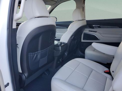 Certified 2024 Kia Telluride SX image 6