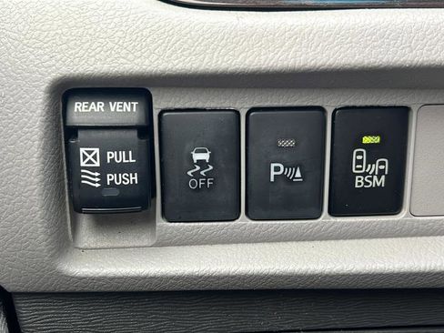 Used 2017 Toyota Sienna XLE Premium w/ Protection Package AWD/4WD image 23