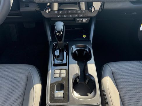 New 2026 Subaru Outback Limited AWD/4WD image 12